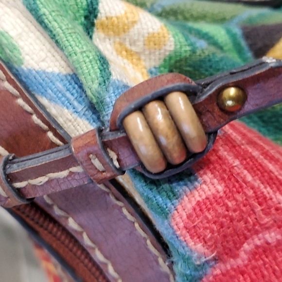 FOSSIL VINTAGE CLOTH‎ PURSE. Beautiful floral print. Zipper closure. - Picture 4 of 16